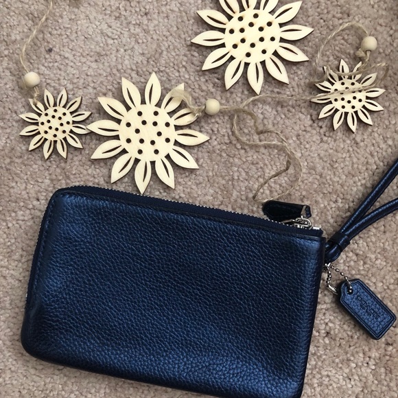 Coach Wristlet Wallet - Picture 2 of 4